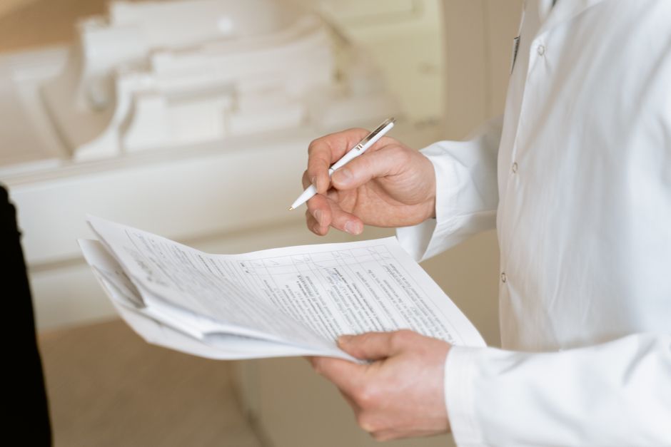 Improving Delirium Management: The Role of Clinical Checklists in Non-ICU Settings