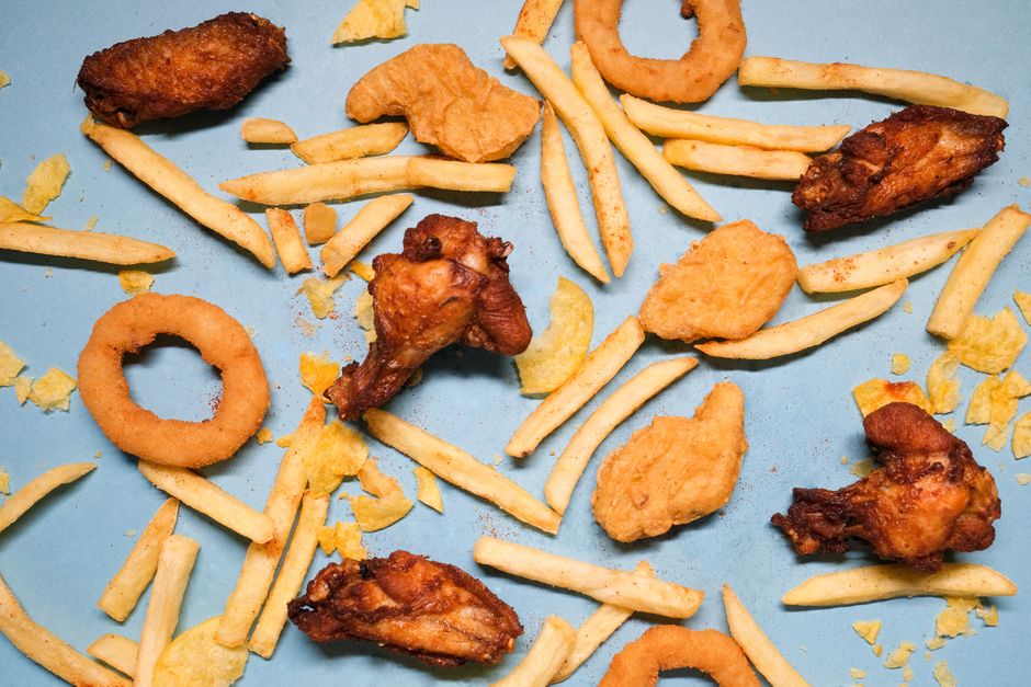 Parliamentary Committee Proposes New Restrictions on Junk Food Marketing and Retail